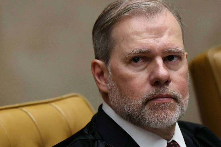 Reunião Secreta no STF: Toffoli Fora do Caso Master Gera Dúvidas Sobre Transparência e Continuidade no Processo