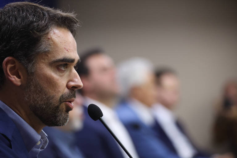 Eduardo Leite Minimiza PSD em Pesquisas e Destaca Rejeição a Lula e Flávio Bolsonaro