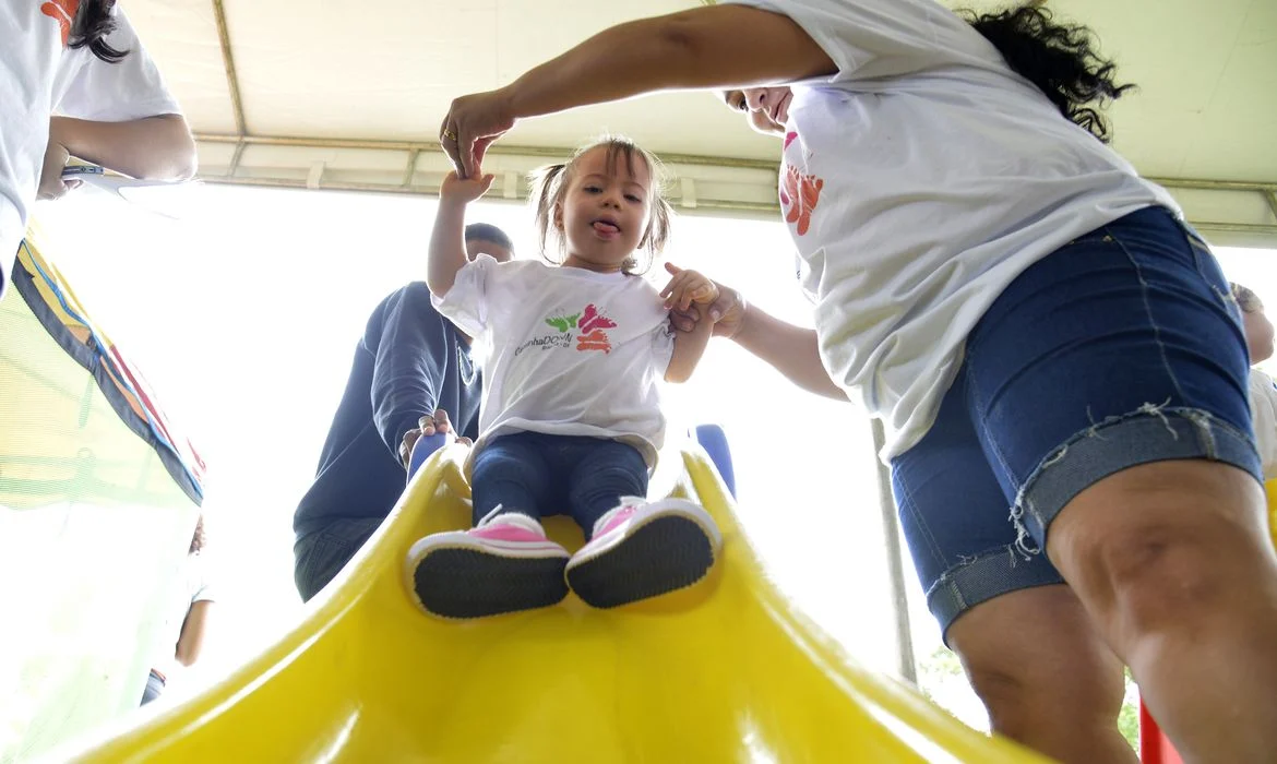 Dia da Síndrome de Down: Entenda a Trissomia 21 e a Luta por Inclusão e Combate ao Preconceito no Brasil