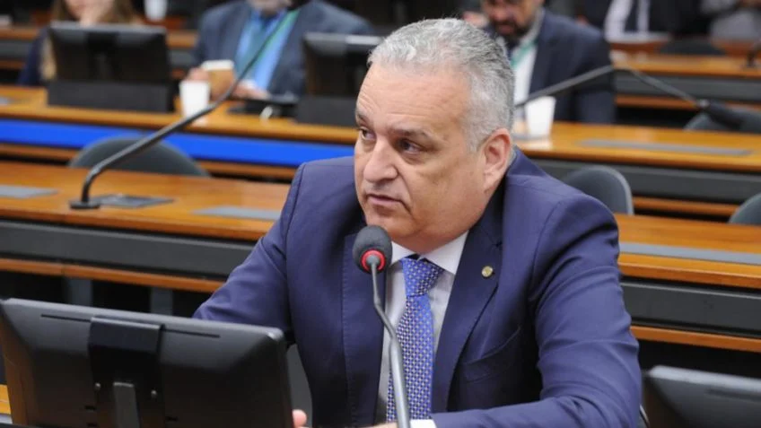 Relatório da CPI do INSS será técnico e não citará Lula nem Bolsonaro, garante relator Alfredo Gaspar