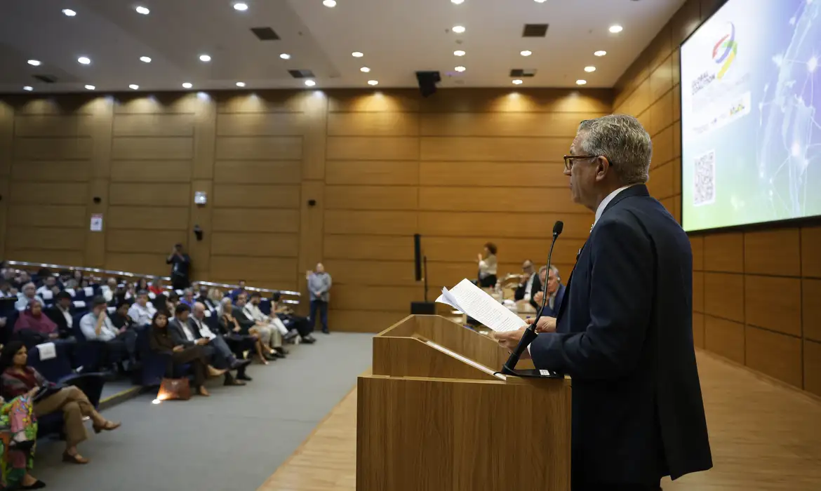 Dengue é o primeiro grande desafio da Coalizão Global de Saúde: Brasil lidera combate com foco em vacinas e produção local