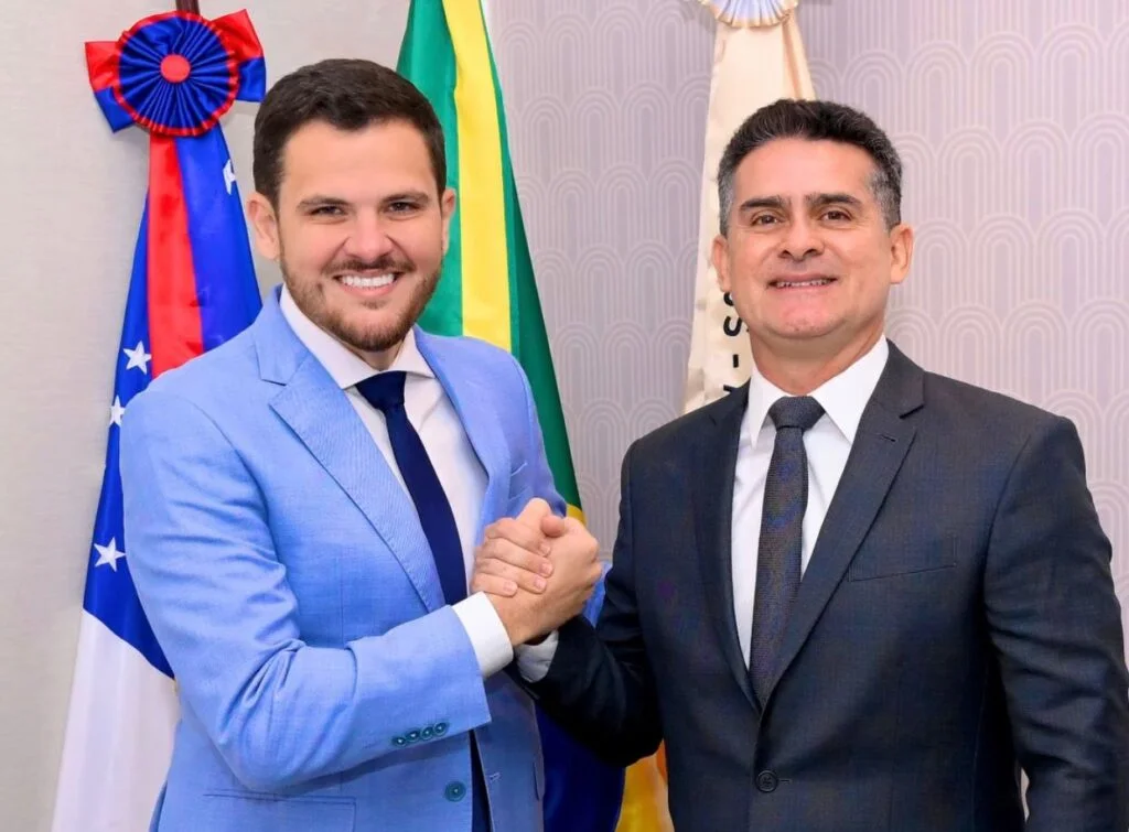 Renato Júnior: novo prefeito de Manaus assume a cidade em meio a inquéritos e suposto salto patrimonial de 10.000%