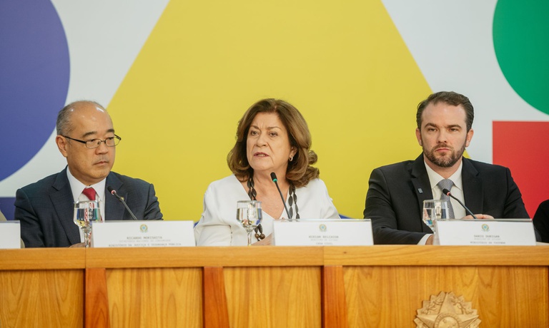 Governo intensifica combate ao mercado ilegal de apostas e fecha cerco a plataformas de previsão