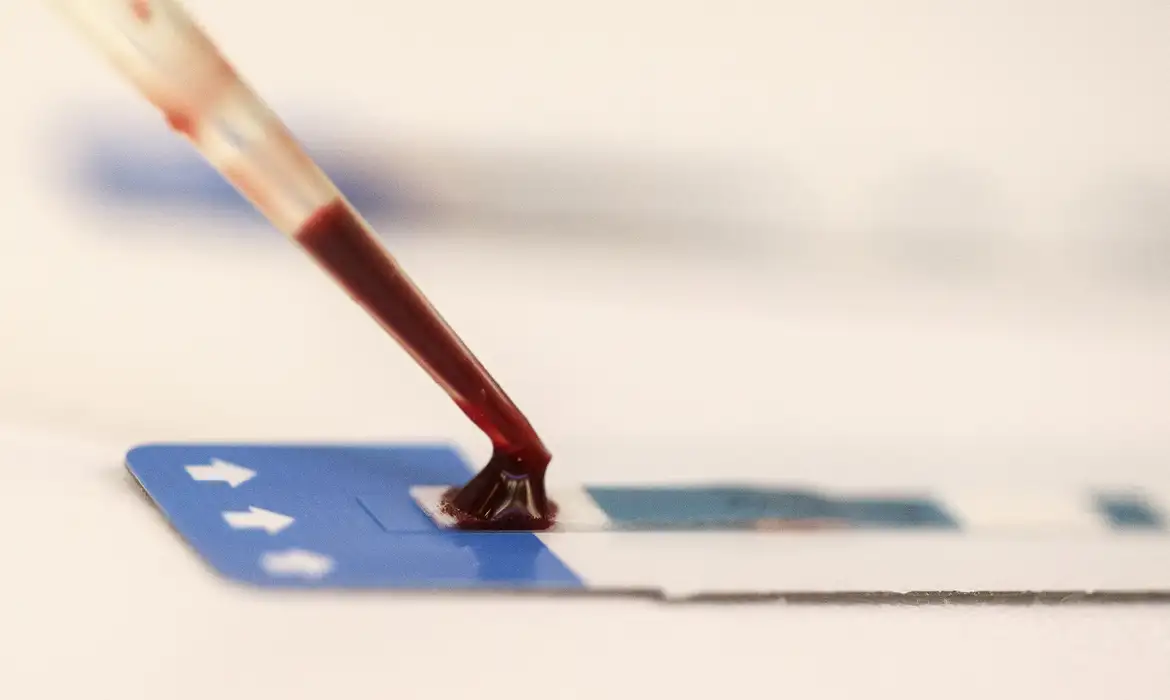 Fiocruz lança estudo inédito de PrEP para jovens e LGBTQIA+ em Salvador e SP, buscando ampliar prevenção do HIV