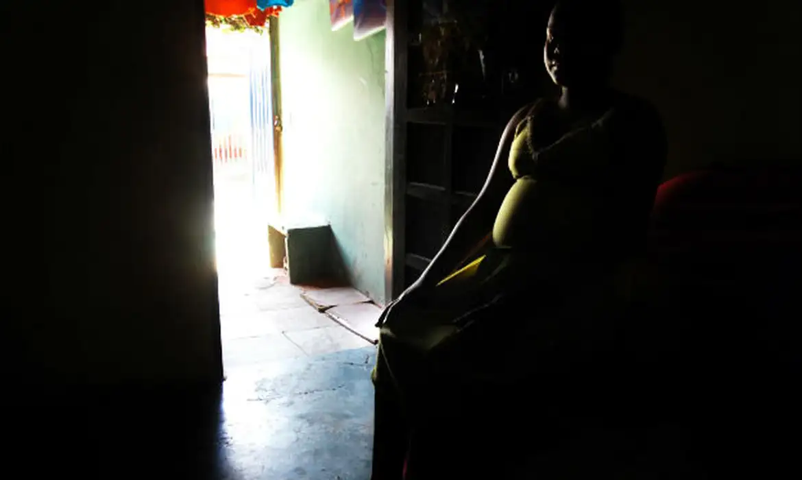 Pré-natal Integral: Mulheres Indígenas e de Baixa Escolaridade Enfrentam Maiores Barreiras no Brasil