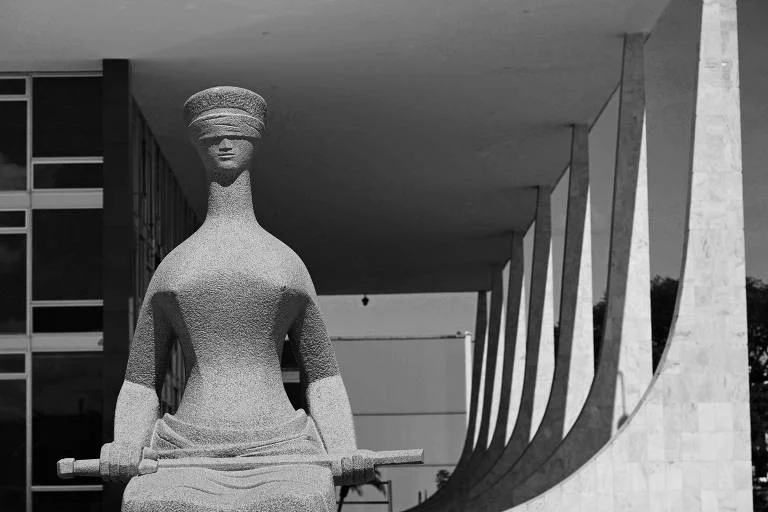 Reforma de Fachin no STF: Ministro defende autocrítica e regras claras contra ‘veneno’ de decisões individuais