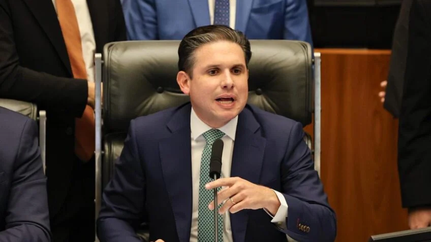 Motta: Derrubada do veto da dosimetria pode levar STF a rever penas de presos por atos de 8 de Janeiro