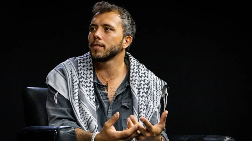 Barco com brasileiros rumo a Gaza é interceptado por Israel no Mediterrâneo; ativistas pedem socorro