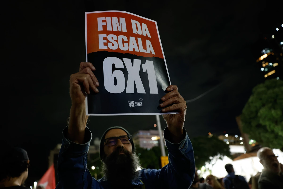 Jornada de 52 horas semanais? Centrão quer enterrar escala 6×1 e ampliar exploração