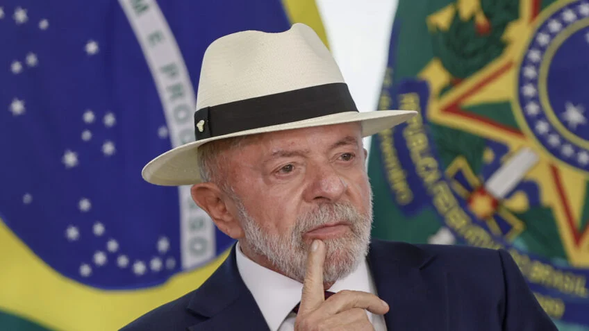 Lula Anuncia Desenrola 2 e Fim da Escala 6×1 no Dia do Trabalhador: PL Tenta Limitar Pronunciamento