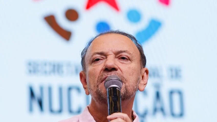 Edinho Silva (PT) admite erro do partido em não assinar CPI do Master e critica governo Bolsonaro