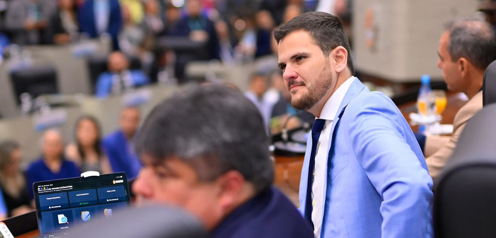 Renato Junior Veta Bolsas para Pais de Crianças com TEA em Manaus: Entenda os Motivos e o Debate na Câmara Municipal