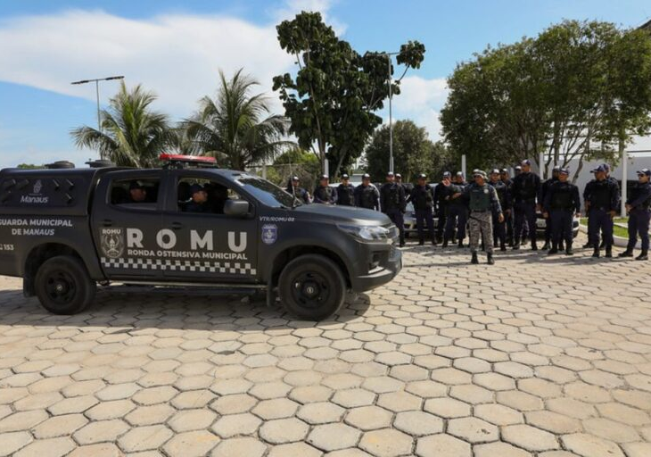 Romu da Guarda Municipal de Manaus prende suspeito de violência doméstica em flagrante no centro histórico