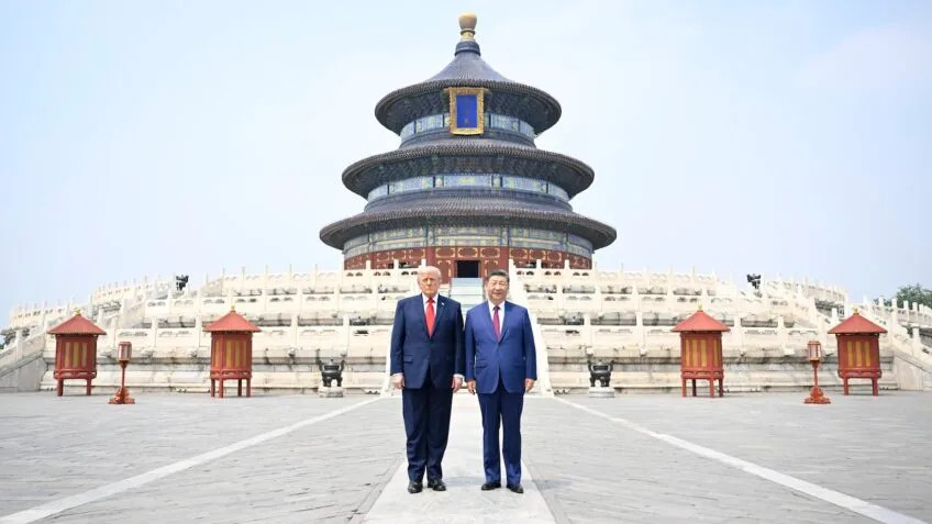 Trump em Pequim: Visita ao Templo do Céu ao lado de Xi Jinping marca agenda diplomática na China