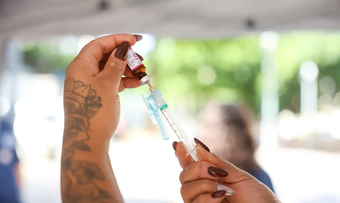Alerta Nacional: Síndrome Respiratória Aguda Grave em Bebês Dispara com VSR e Influenza A em Alta