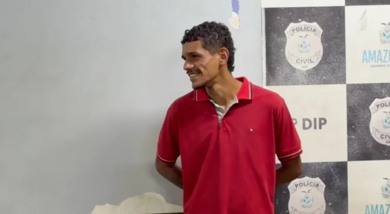 Homem de 25 anos é preso com maconha e balança de precisão em Japiim, Manaus; veja vídeo