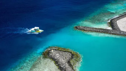 Tragédia nas Maldivas: Corpos das últimas mergulhadoras italianas resgatados após exploração perigosa de caverna marinha