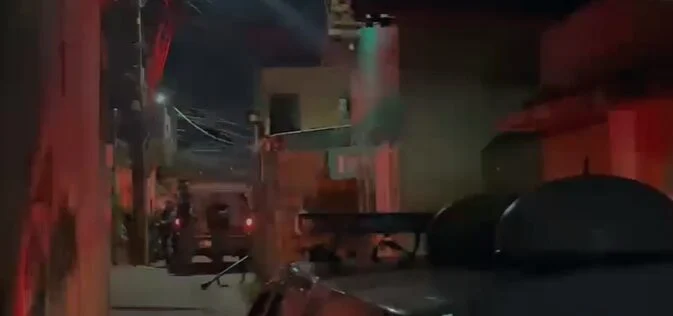 Alarme em Petrópolis: Criança encontra granada em saco de lixo no quintal e causa pânico