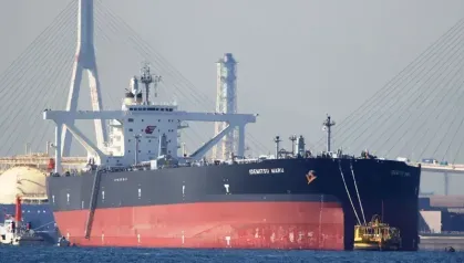 Navio japonês atravessa Estreito de Ormuz em meio a tensões Irã-EUA e chega ao Japão com petróleo