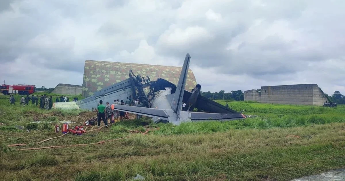 Tragédia Aérea na Índia: Queda de avião militar em Jorhat mata cinco tripulantes em tentativa de pouso