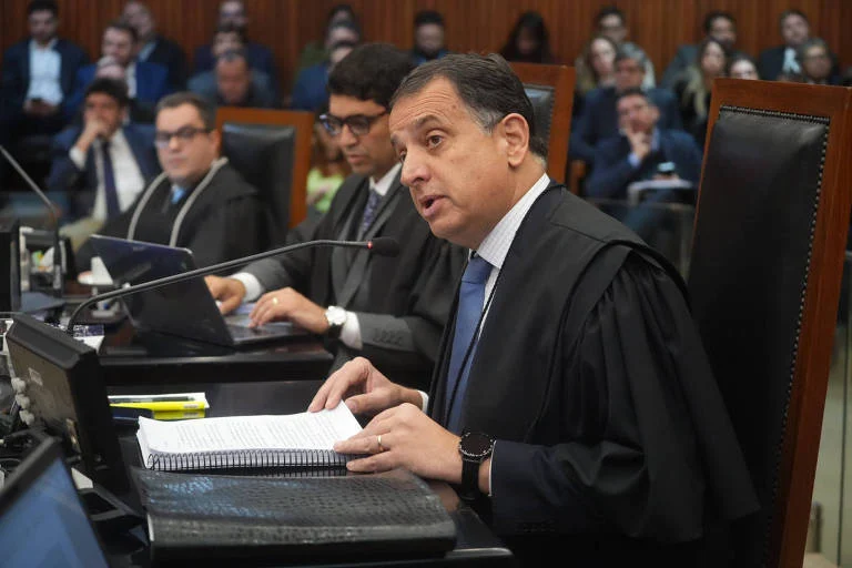 TCE Aprova Contas de Tarcísio, Mas Alerta para ‘Orçamento Paralelo’ de Isenções Fiscais e Déficit Bilionário