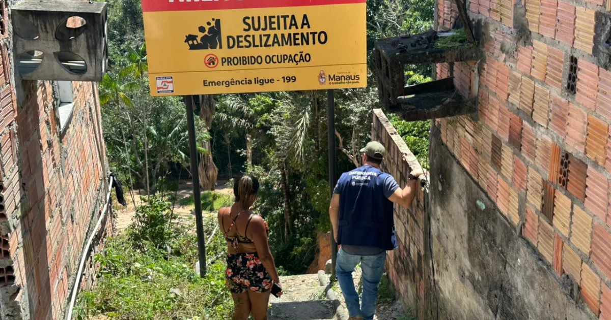 Defensoria do Amazonas Investiga Cobrança de Água e Luz em Casas Destruídas em Áreas de Risco de Manaus