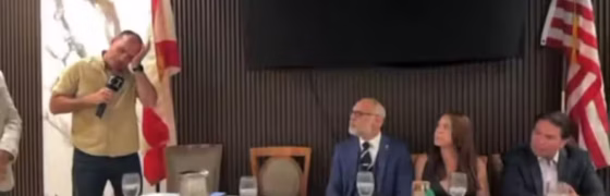 Eduardo Bolsonaro se desmancha em lágrimas ao falar de medo de prisão e dispara contra Kim: “Vontade de dar porrada”