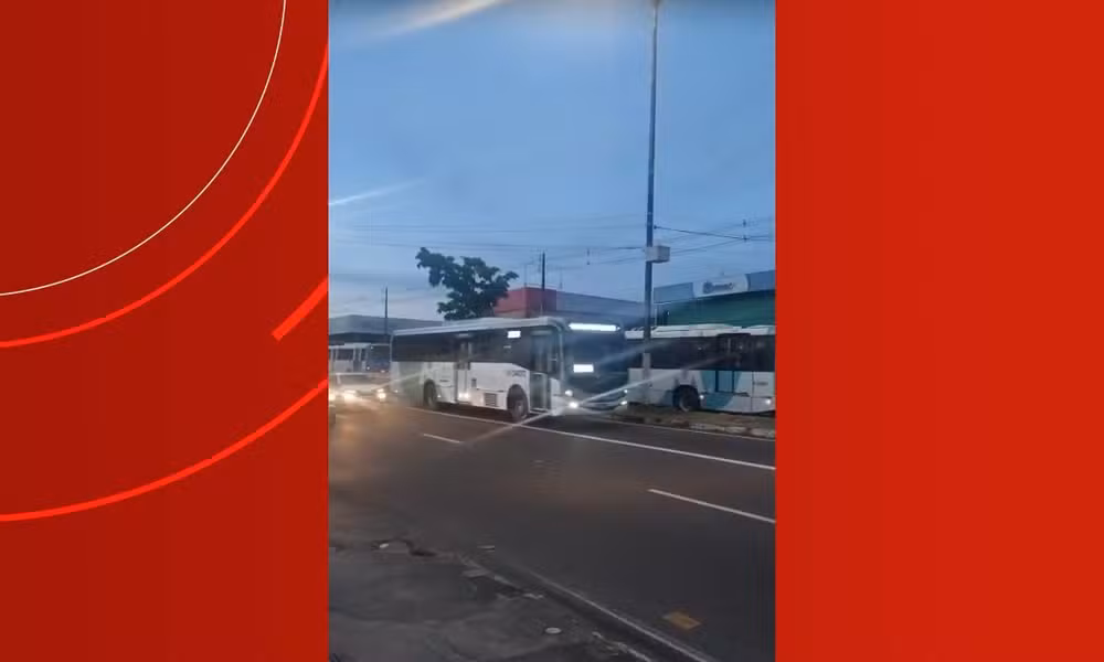 Paralisação de Rodoviários em Manaus Entra no 3º Dia: Ônibus Circulam com Frota Reduzida e Disputa de Pagamentos Aflora