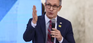 Zema critica “julgamento político” do 8/1 e propaga modelo empresarial para o país