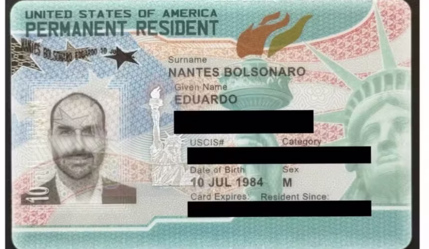 Green card para Eduardo Bolsonaro: como o documento amplia direitos e dificulta extradição em meio à crise EUA-Brasil