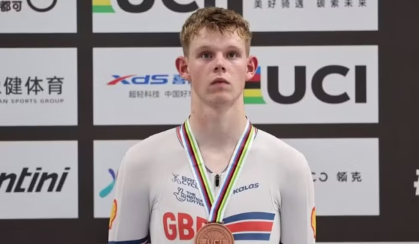 Tragédia na Volta de Portugal: Ciclista britânico de 19 anos, Finlay Tarling, morre após colisão com carro durante prova