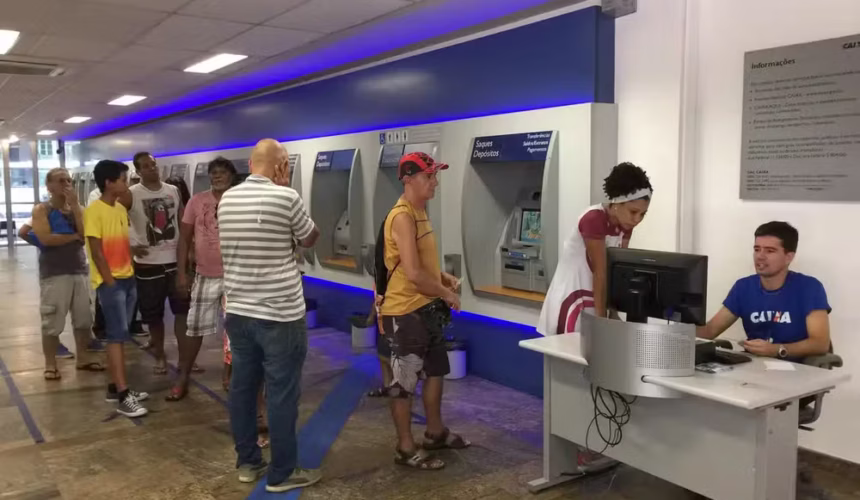 Bancários do Amazonas Retomam Atividades: Nova Negociação com Fenaban Definirá Greve Geral Nesta Segunda-feira