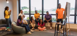 Mil Vagas Gratuitas: Jovens do Amazonas Podem Aprender Inglês e Conquistar Emprego no Coletivo Coca-Cola Jovem + Inglês