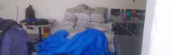 Manaus: Polícia Descobre Mais de 2 Toneladas de Drogas em Casa na Cidade das Luzes; Dois Suspeitos Presos