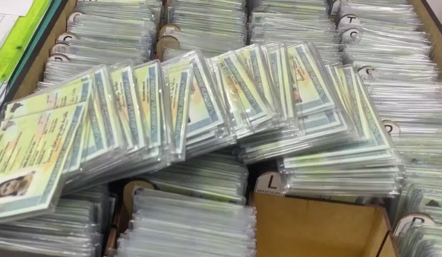 Manaus: Mais de 62 mil Carteiras de Identidade Nacional prontas para retirada; veja se seu nome está na lista