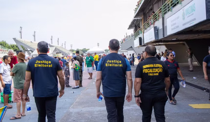 Feriado da Independência em Manaus: Fiscalização Eleitoral Flagrou Santinhos, Buzinas e Apreendeu Carro de Som em Ações de Campanha