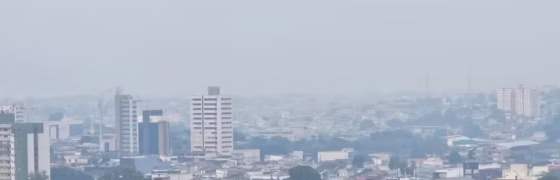 Manaus em Alerta: Qualidade do Ar ‘Ruim’ Pelo 2º Dia Devido a Fumaça de Queimadas na Região Metropolitana