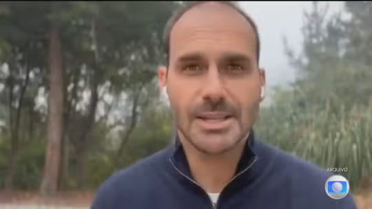 Eduardo Bolsonaro e a “Dark Horse”: Conversa Revela Preocupações com Financiamento Brasileiro e Nova Polêmica no STF com Caso Master