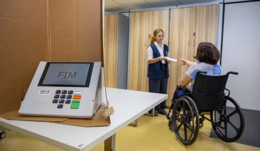 Amazonas: Eleitores com Deficiência Têm Prazo Final Hoje para Pedir Transporte Gratuito para Votação em Outubro