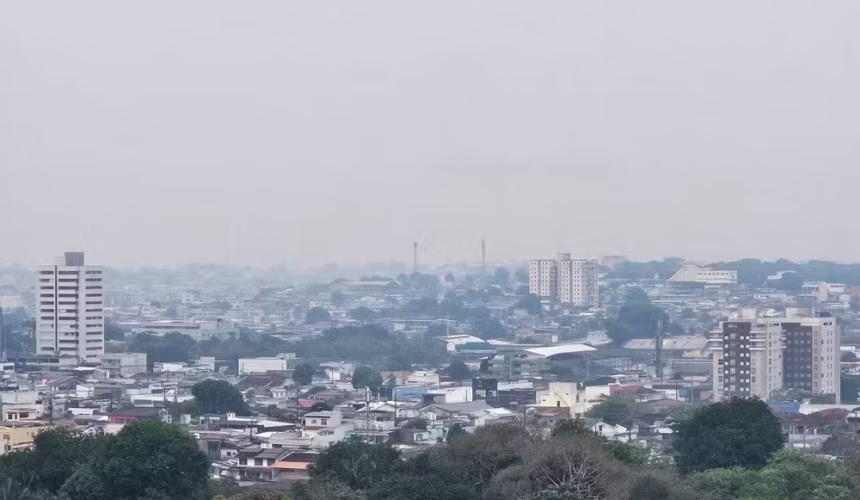 Manaus Sufocada: Qualidade do Ar Chega a Nível PÉSSIMO com Fumaça Intensa Nesta Quinta-feira (17)