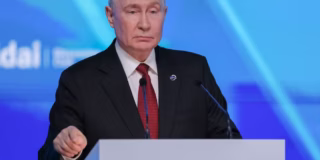 Putin Alerta: Rússia Considera "Todos os Tipos de Armas" se Kaliningrado Ameaçada pela OTAN